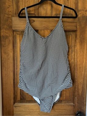 Kona Sol Black & White Gingham Scoop One-Piece Swimsuit